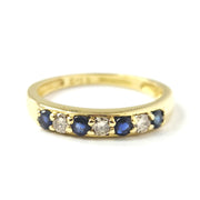 Load image into Gallery viewer, 18ct Yellow Gold Sapphire &amp; Diamond Ring
