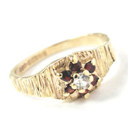 Load image into Gallery viewer, 9ct Yellow Gold Garnet &amp; Diamond Ring
