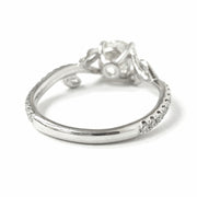 Load image into Gallery viewer, Platinum Solitaire Ring with Fancy Diamond Shoulders 1.01ct
