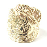 Load image into Gallery viewer, 9ct Gold Saddle Ring
